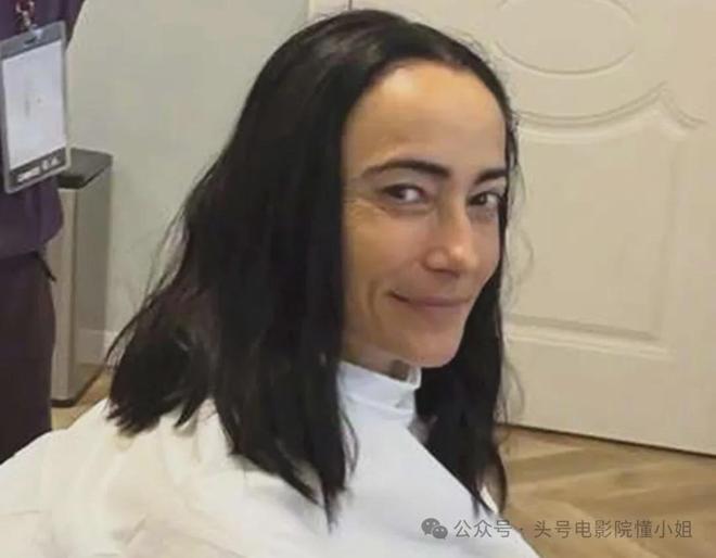 吴彦祖晒47岁老婆素颜合照，惊呆网友！男方曾称近10年没夫妻同房