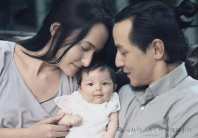 吴彦祖晒47岁老婆素颜合照，惊呆网友！男方曾称近10年没夫妻同房