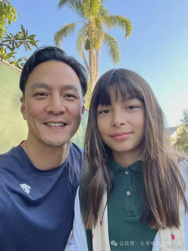 吴彦祖晒47岁老婆素颜合照，惊呆网友！男方曾称近10年没夫妻同房