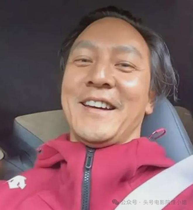 吴彦祖晒47岁老婆素颜合照，惊呆网友！男方曾称近10年没夫妻同房