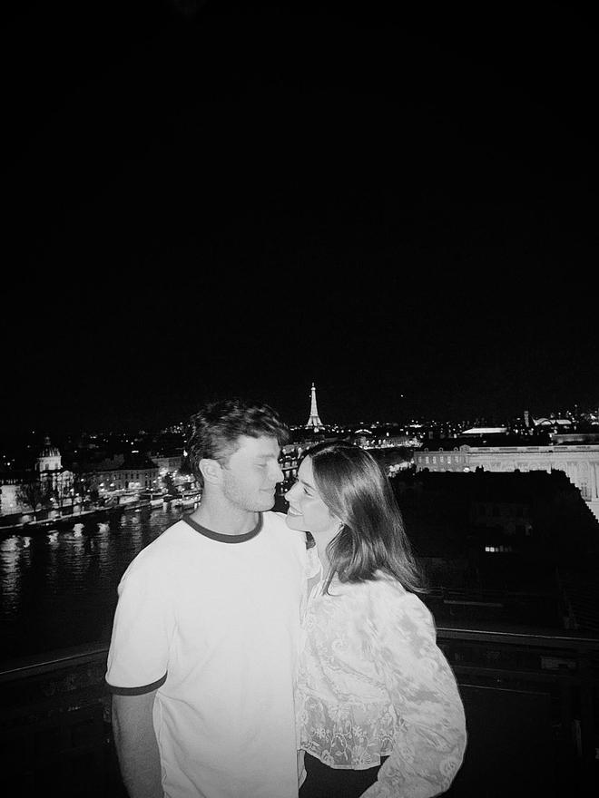 一键开启养眼时刻，若昂-内维斯女友晒近期生活美照