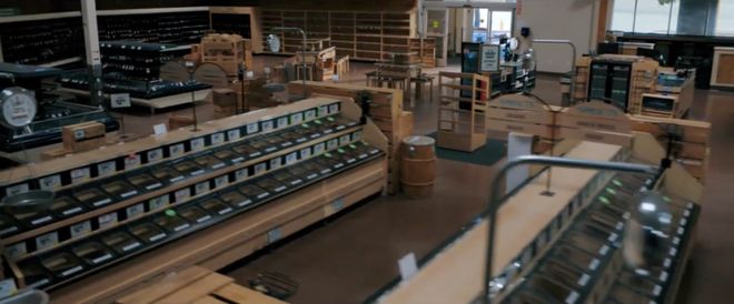 超越《毒师》《骚律》的剧，真的来了