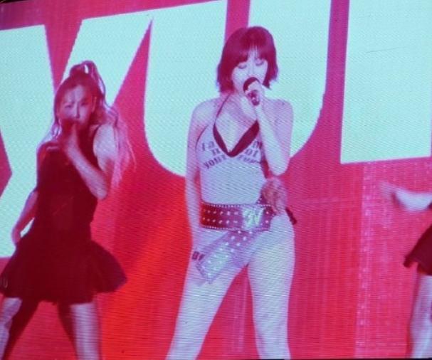 33岁泫雅为舞台晕倒道歉，休克不是头一回，粉丝猜减肥是主因