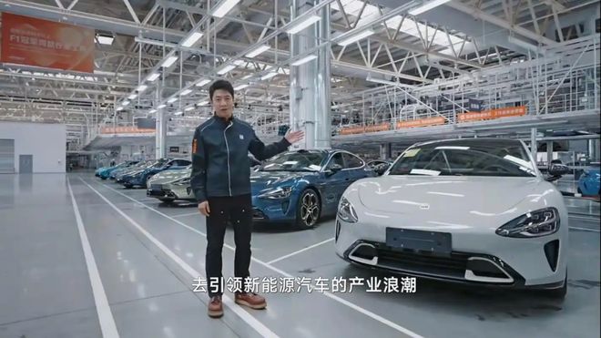 央视主持人参与商业活动 有损国家电视台声誉