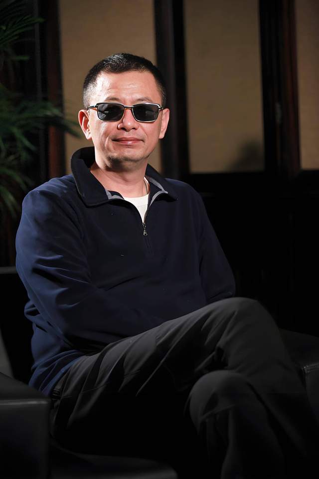 陪玩陪睡仅冰山一角！集体开嫖、舔手指、互撕，"圈中内幕"太荒唐