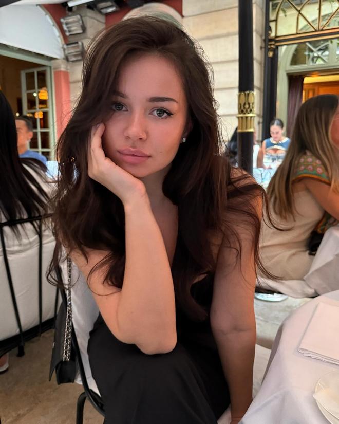 喀麦隆国脚尼亚马雷乌出轨，被女友曝光整个抓奸过程