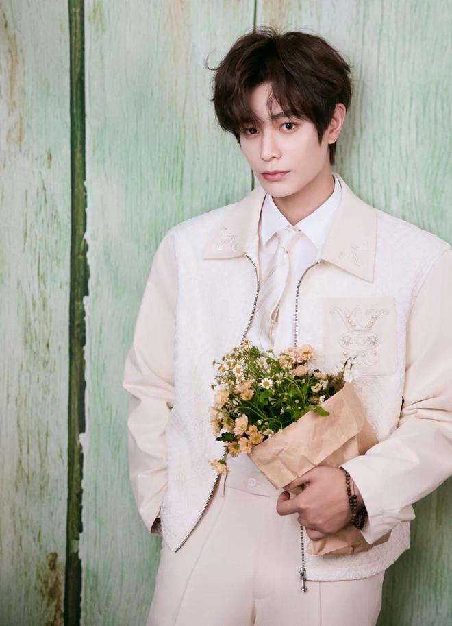 少班主被抛弃了？丁禹兮李兰迪开撕？王俊凯被小花嫌弃？朱孝天被排挤？姨太问答