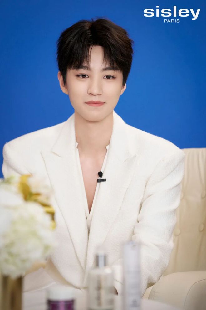 少班主被抛弃了？丁禹兮李兰迪开撕？王俊凯被小花嫌弃？朱孝天被排挤？姨太问答