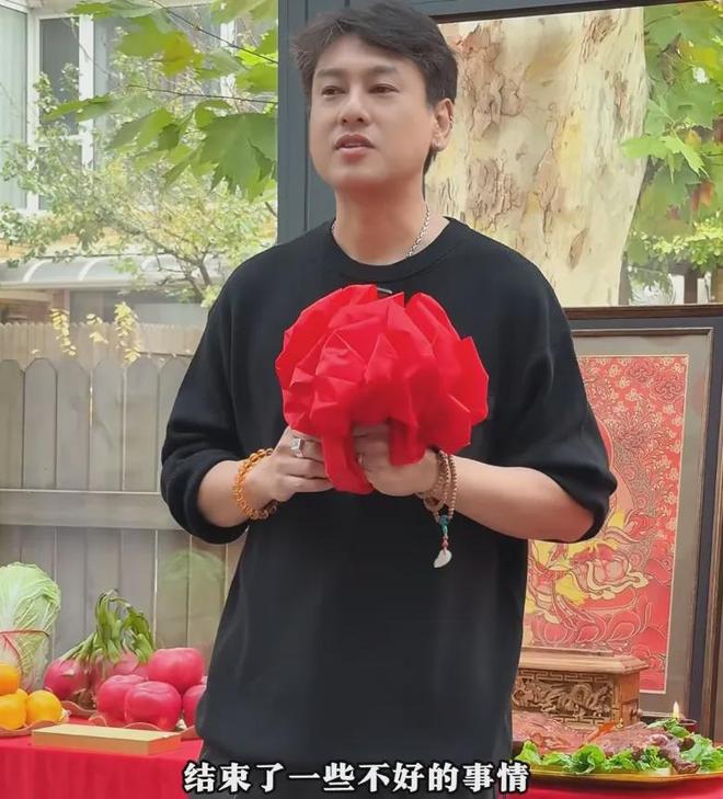 朱孝天方回应被踢出F4，刚合体时就挺不合群，如今开公司当老板