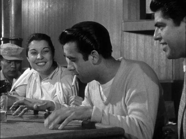 非职业演员，真的会比大明星还好吗？