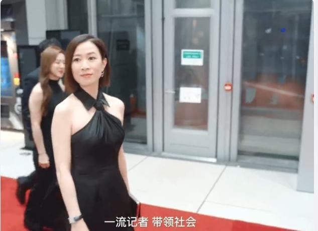 新闻女王2：黄宗泽暗黑变脸封神，佘诗曼霸气回应圈粉，谁赢了？