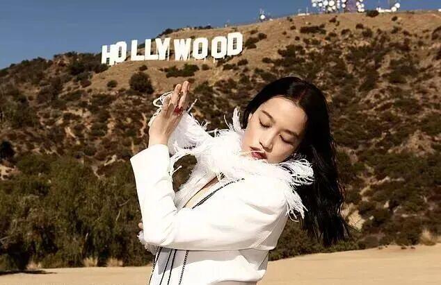 “鹰眼”杰瑞米·雷纳疑似性骚扰中国女导演？？铲雪车事故刚好，搞这么大瓜？