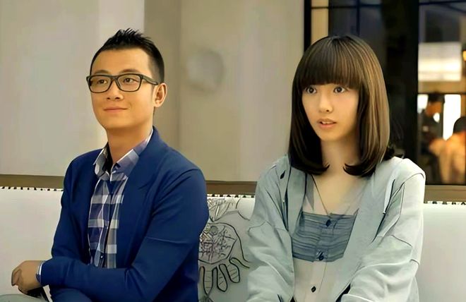 淡颜做浓事，火爆的白百合凭啥一句话捅了内娱马蜂窝？