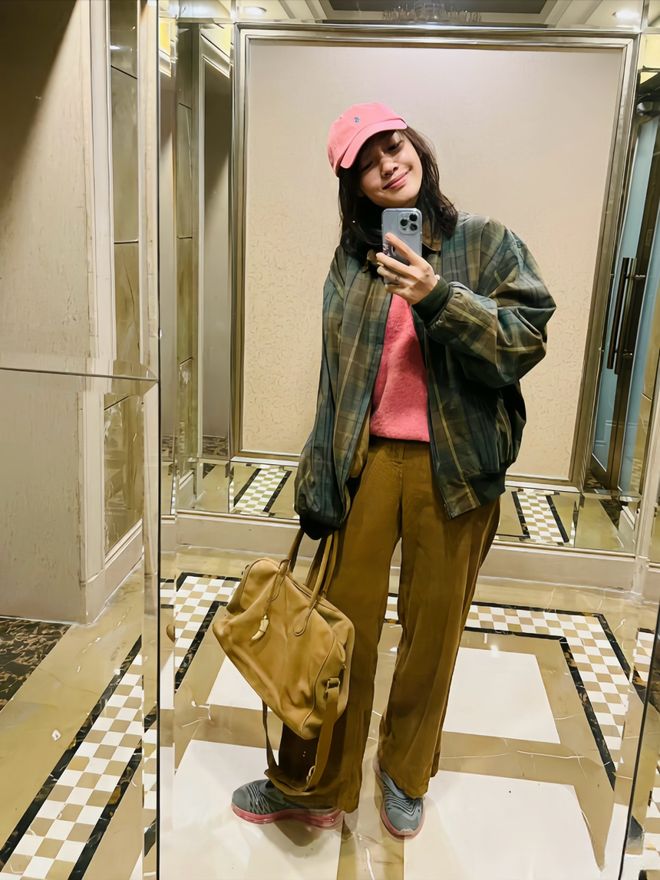 淡颜做浓事，火爆的白百合凭啥一句话捅了内娱马蜂窝？