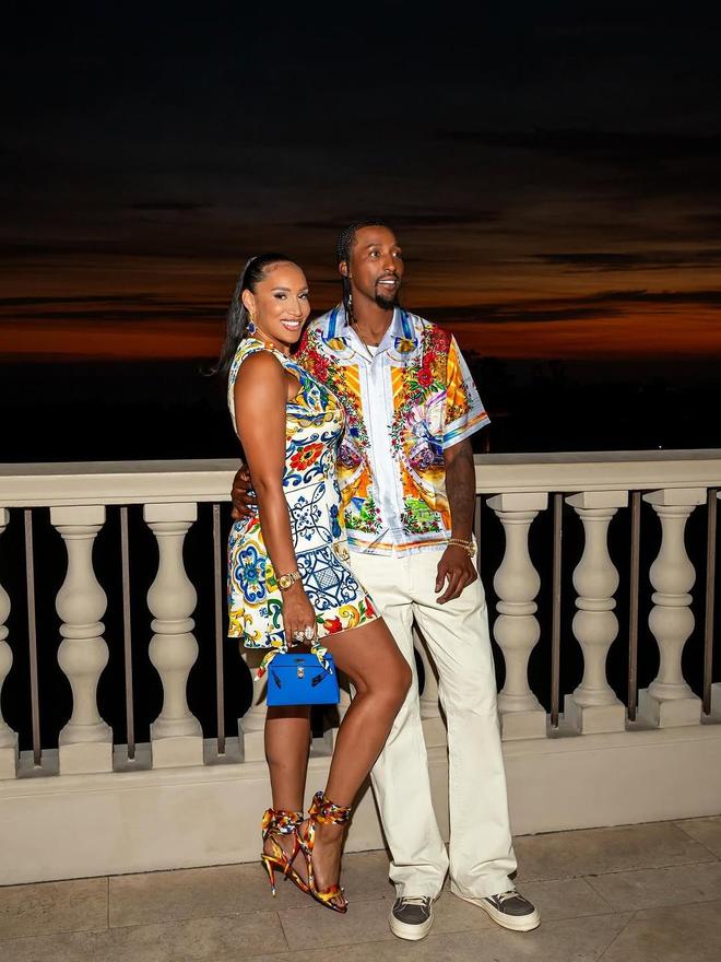 会玩，灰熊后卫波普的妻子万圣节将自己装扮成了波普