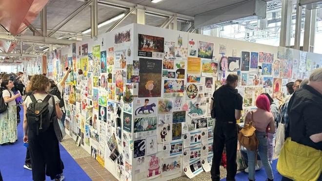 44岁郭晶晶同框朱珠，这气场绝了！难怪孩子养得这么贵气