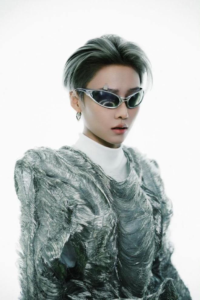 Wallpaper设计奖：谭松韵灵动，周笔畅先锋，刘雨昕挑战末日美学