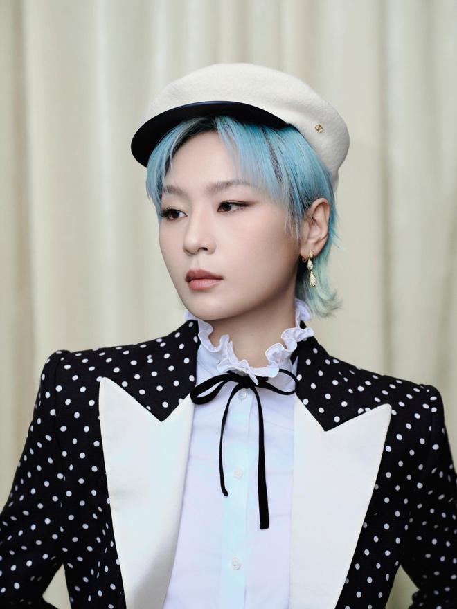 Wallpaper设计奖：谭松韵灵动，周笔畅先锋，刘雨昕挑战末日美学