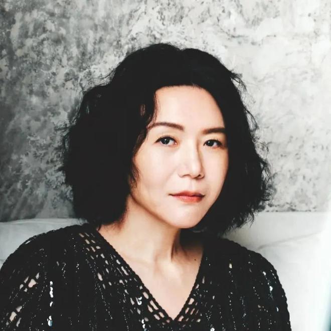 白百何疑开撕王传君！曝沪圈要求文晏给男方撕奖，白百何发文内涵