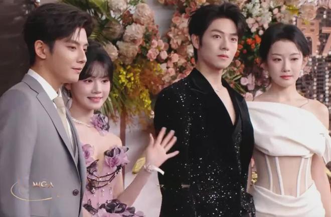 视界大会短剧演员好尴尬！走红毯扎堆不给镜头，后台跟明星分开坐