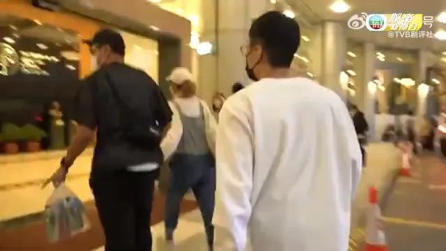 许绍雄走了，伴随在他身上的3个疑问，也该解开了