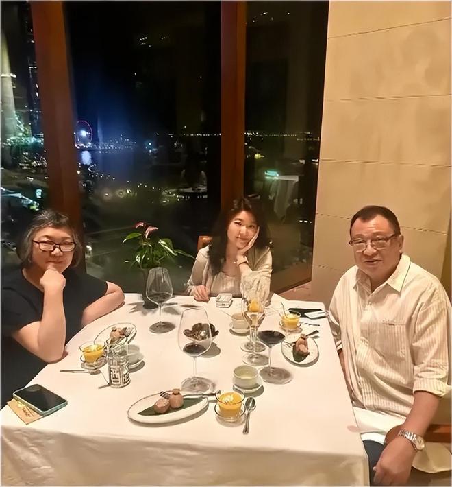 许绍雄走了，伴随在他身上的3个疑问，也该解开了